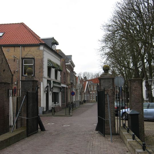 Tolhek, Heenvliet