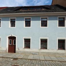 Wohnhaus in geschlossener Bebauung Hoyerswerdaer Straße 16