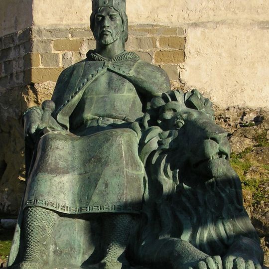 Monumento a Sancho IV el Bravo