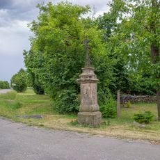 Kříž ve východní části Vesce u Sobotky