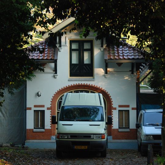 Koetshuis bij Tindal