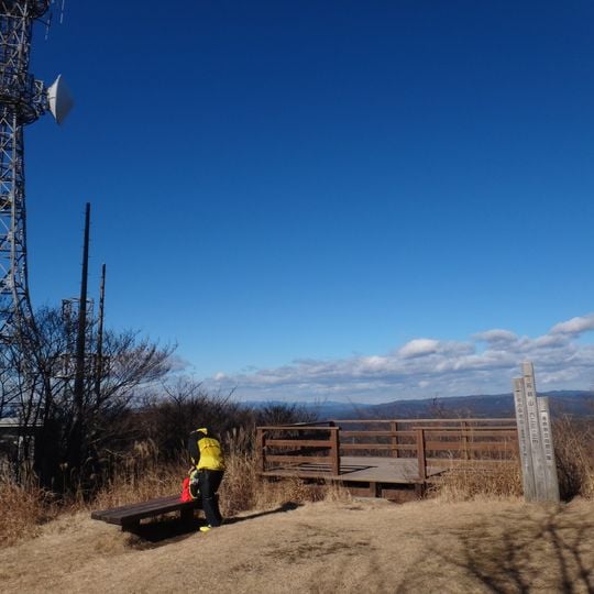 Takasuzu-yama