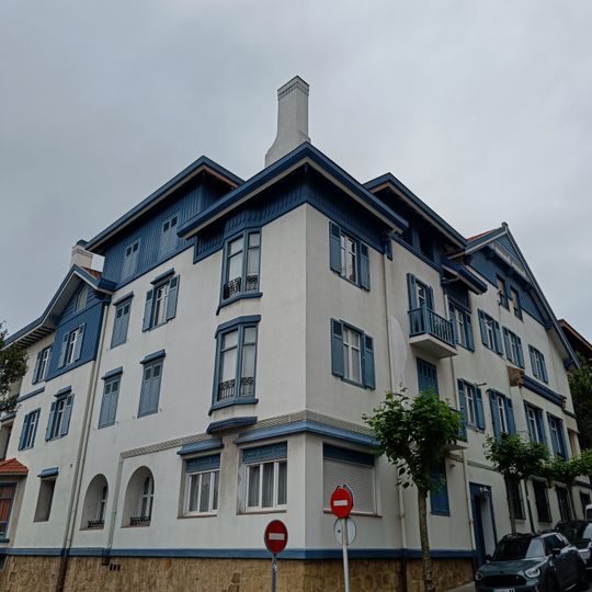 Casa Bilbao 14 Esq. Bajada A Ereaga